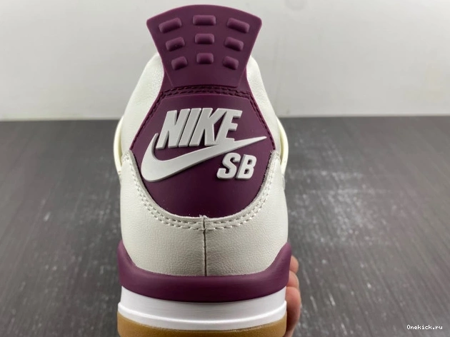 One Kick x Red SB Jordan DR5415-102 4 Sapphire 0710